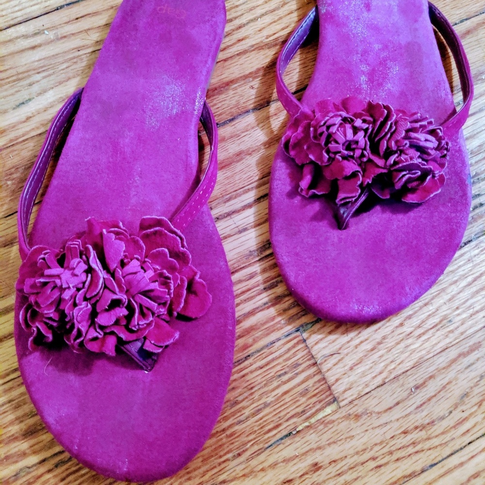 GAP Fashionable Flip Flops